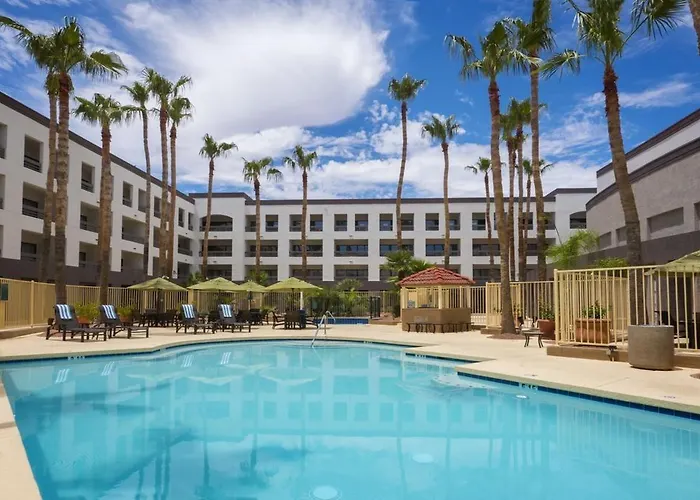 Hilton Airport Hotel 4*
