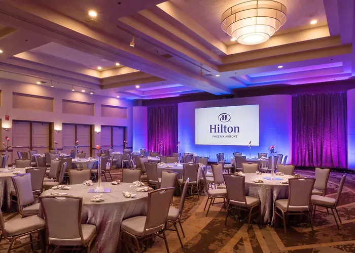 Hotel Hilton Airport 4*