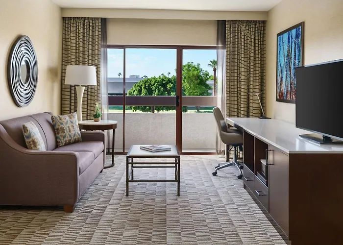 Hilton Airport Hotel 4*