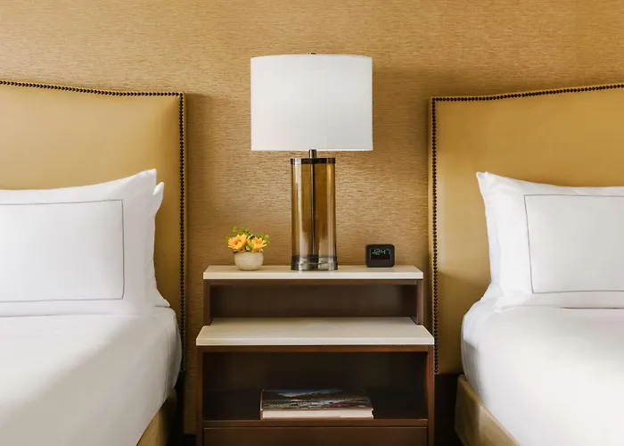 Hilton Airport Hotel 4*