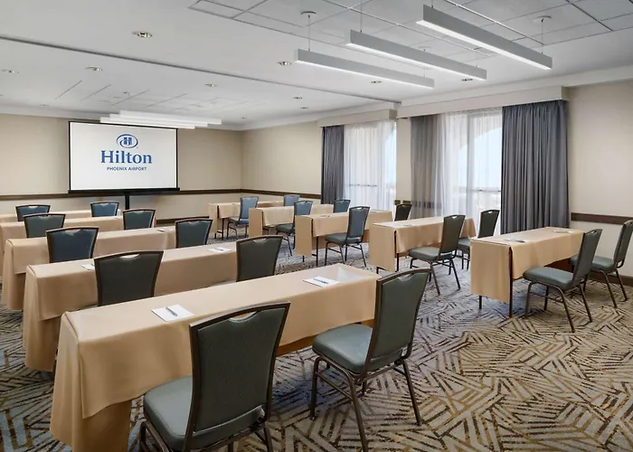 Hotel Hilton Airport 4*