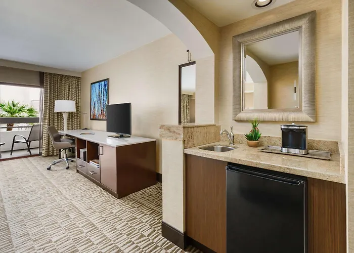 Hilton Airport 4*