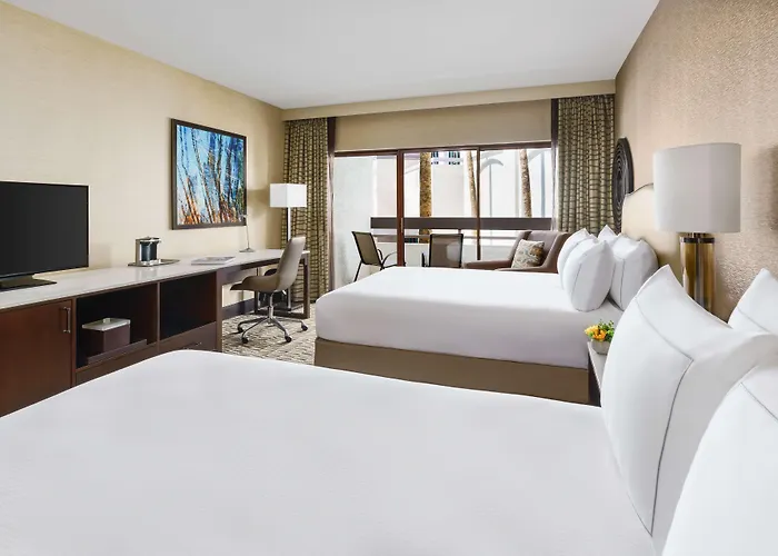 Hotel Hilton Airport 4*