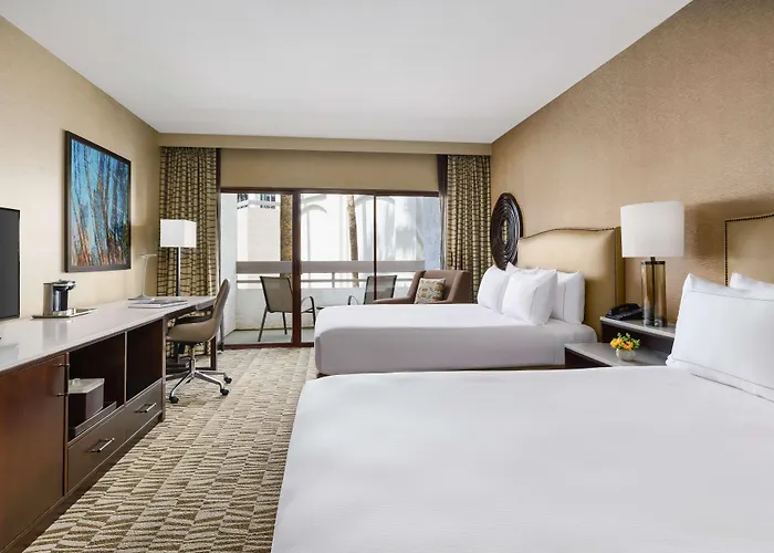 Hilton Airport Hotel 4*