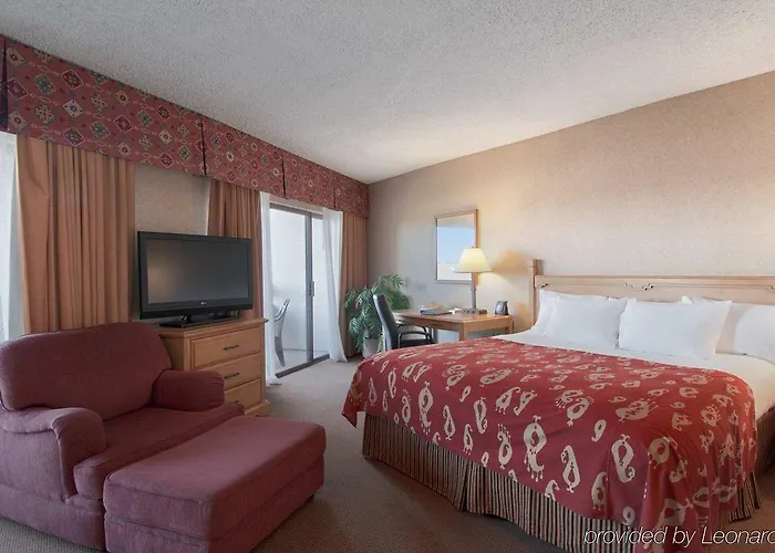 Hilton Airport Hotel 4*